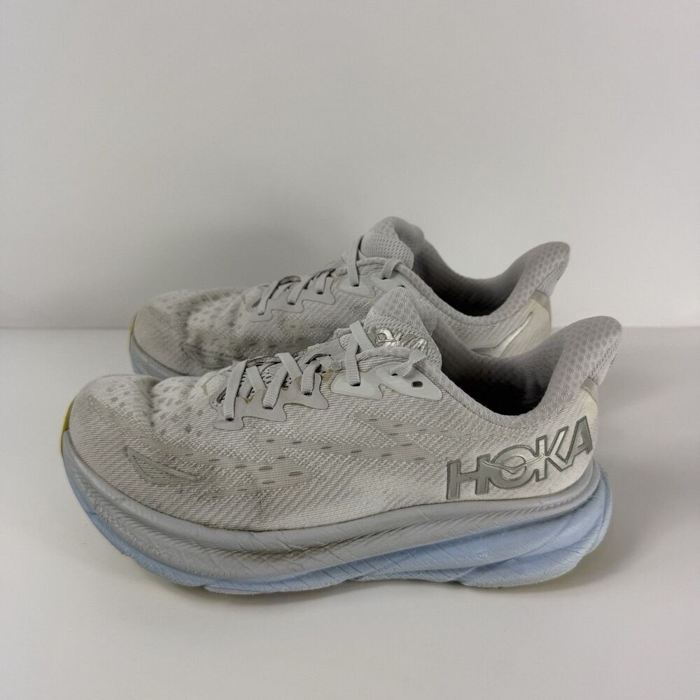 Hoka Clifton 9 Women’s Running Shoes Size 8 Cushioned Training Sneakers